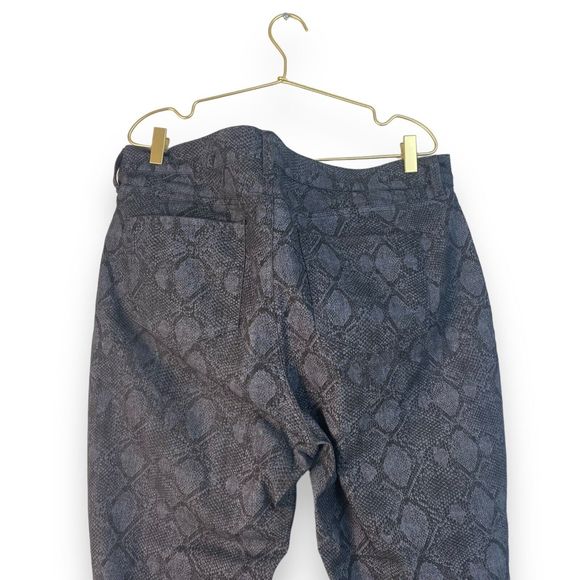 NYDJ Skinny Jeans 18W Womens Black Snake Skin Print Lift Tuck Tech 0268 - Picture 4 of 6